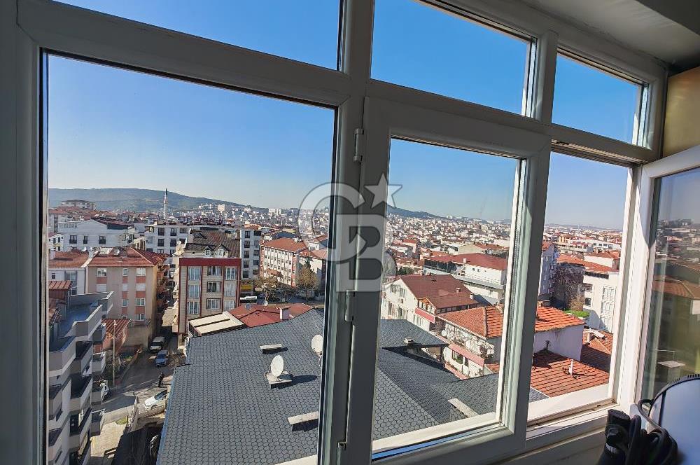 Yeni Bağdat cadde'sinde;çift cepheli satılık 2+1