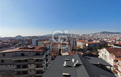 Yeni Bağdat cadde'sinde;çift cepheli satılık 2+1