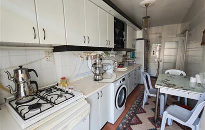 Yeni Bağdat cadde'sinde;çift cepheli satılık 2+1