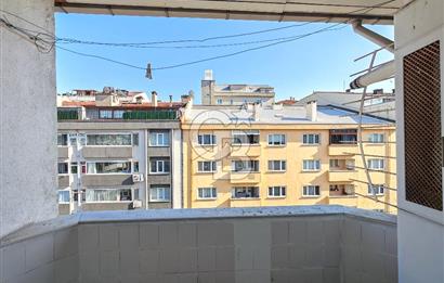 Yeni Bağdat cadde'sinde;çift cepheli satılık 2+1