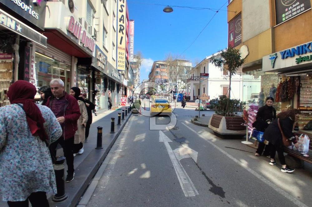 Pendik çarşı Batı mah pasaj içi kiralık 30 m2 net kiralık dükkan