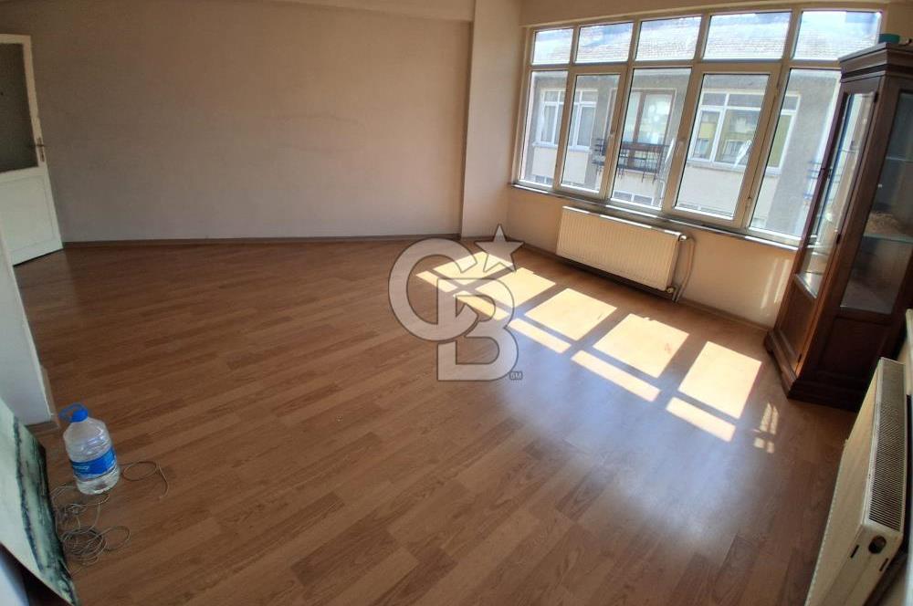 Pendik Batı Mahallesi çarşı 115 m2 net kiralık 3+1 daire boş