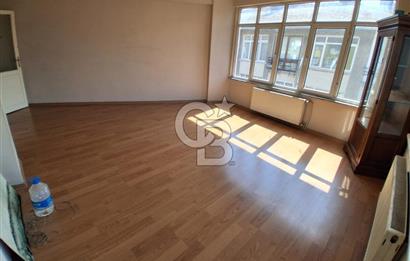 Pendik Batı Mahallesi çarşı 115 m2 net kiralık 3+1 daire boş