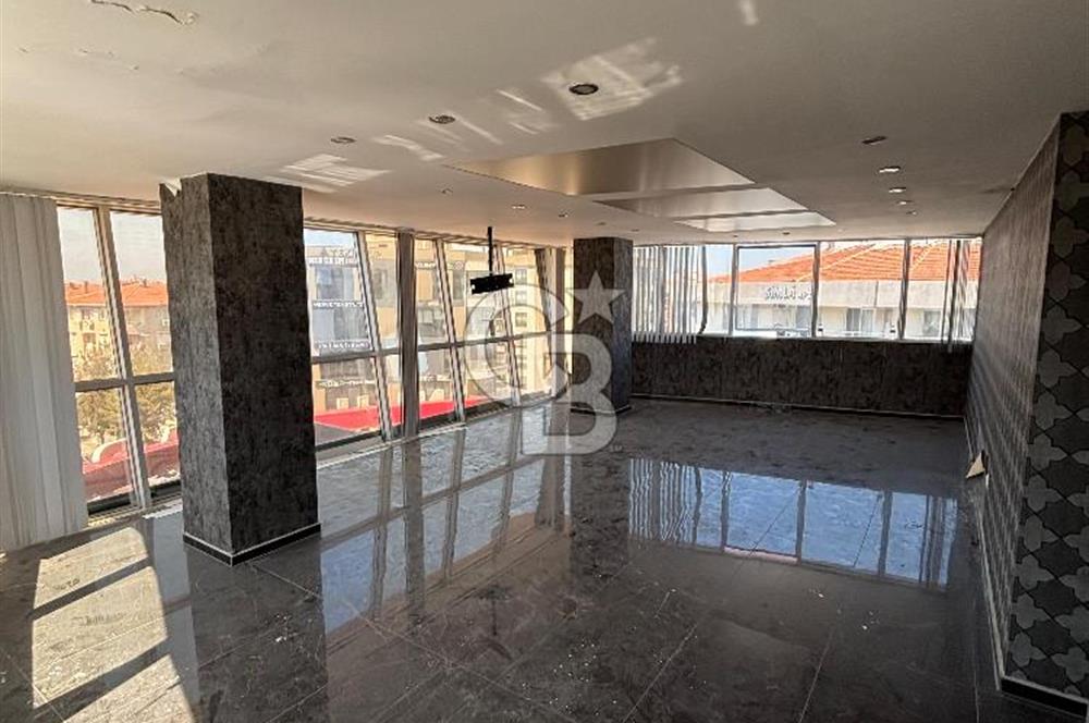 NARLIDERE MERKEZ DE GENİŞ KİRALIK DÜKKAN