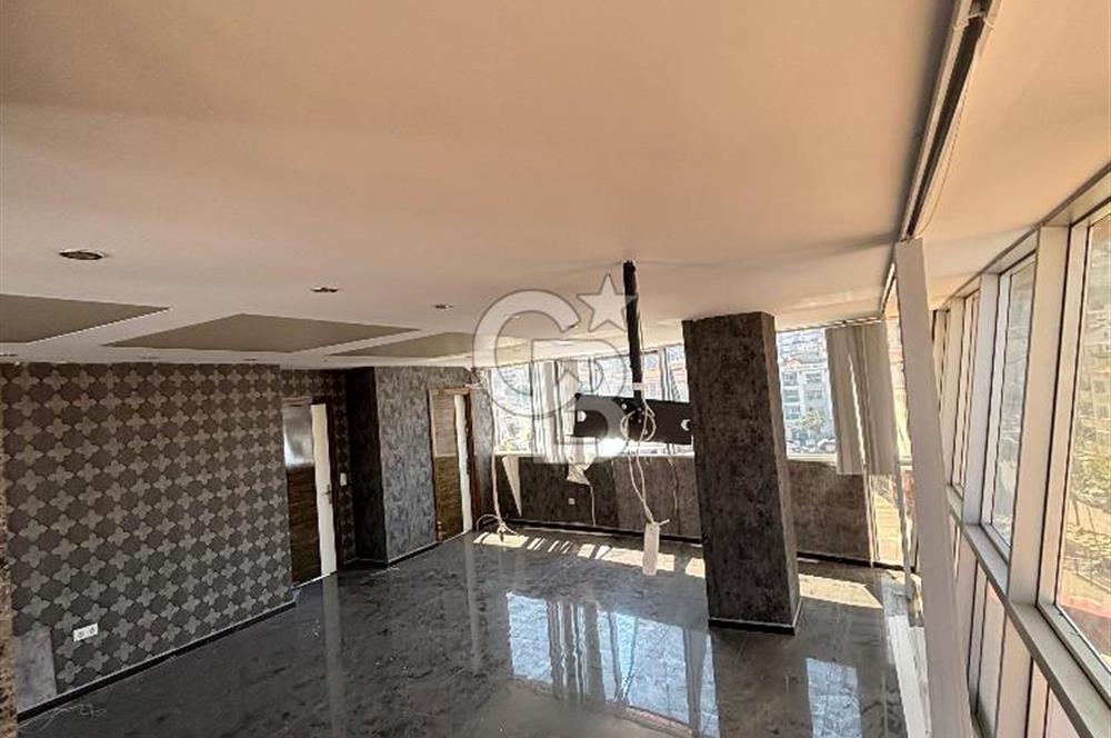 NARLIDERE MERKEZ DE GENİŞ KİRALIK DÜKKAN