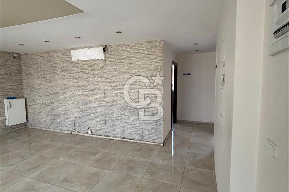 NARLIDERE MERKEZ DE GENİŞ KİRALIK DÜKKAN