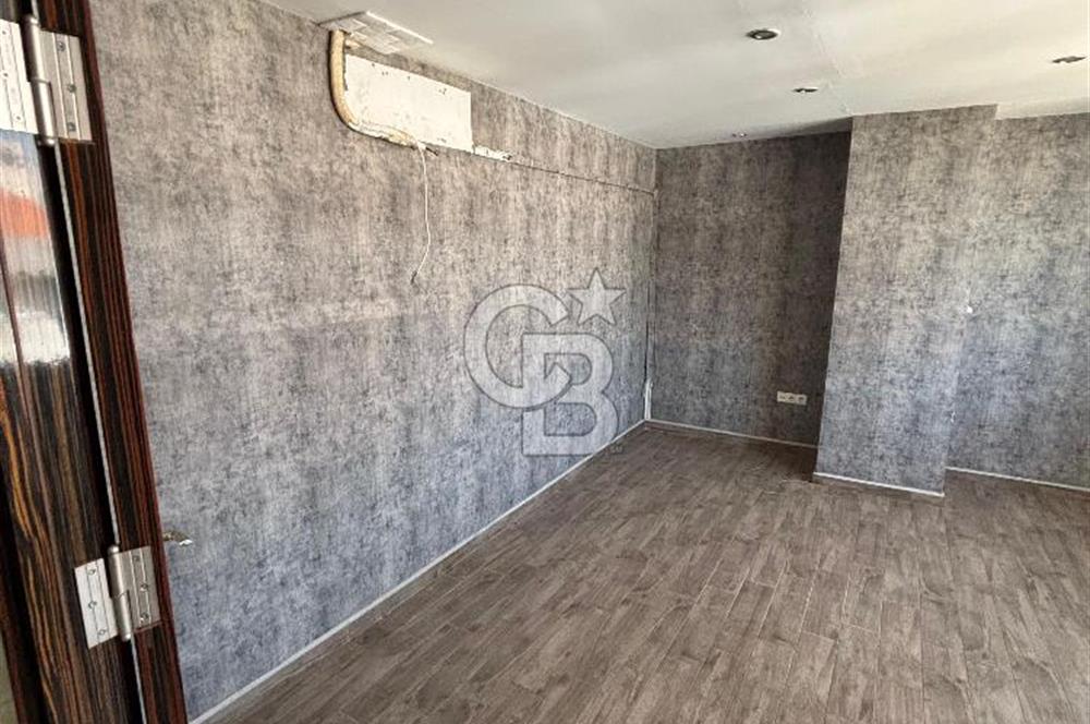 NARLIDERE MERKEZ DE GENİŞ KİRALIK DÜKKAN