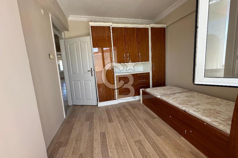 Tire Hürriyet Mahallesi’nde Satılık Geniş ve Bakımlı 3+1 Daire