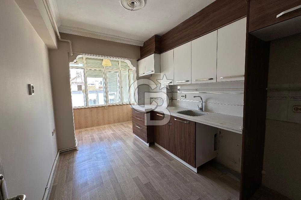 Tire Hürriyet Mahallesi’nde Satılık Geniş ve Bakımlı 3+1 Daire