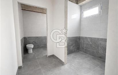 ERENKÖY MİNİBÜS YOLU CADDE ÜZERİ 145 M2 KİRALIK PLAZA KATI OFİS