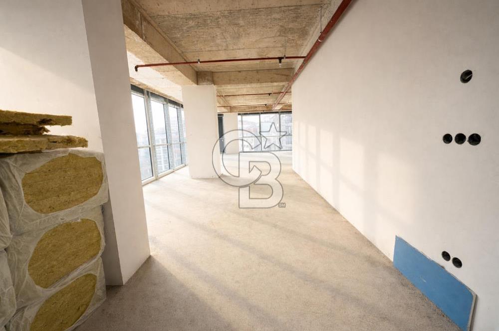 ERENKÖY MİNİBÜS YOLU CADDE ÜZERİ 145 M2 KİRALIK PLAZA KATI OFİS