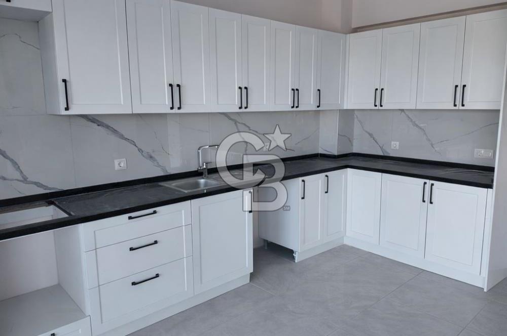 ÇANAKKALE ÇINARLI'DA BUTİK SİTEDE 4,5+1 SATILIK VİLLA