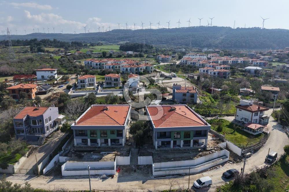 ÇANAKKALE ÇINARLI'DA BUTİK SİTEDE 4,5+1 SATILIK VİLLA