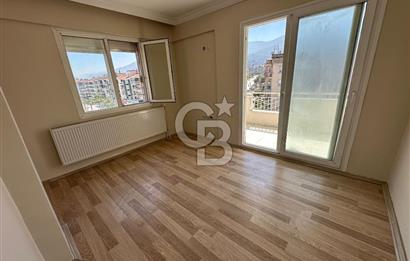 Tire Hürriyet Mahallesi’nde Satılık Geniş ve Bakımlı 3+1 Daire