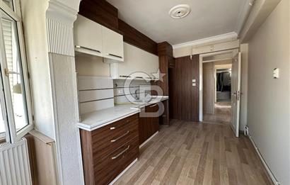 Tire Hürriyet Mahallesi’nde Satılık Geniş ve Bakımlı 3+1 Daire