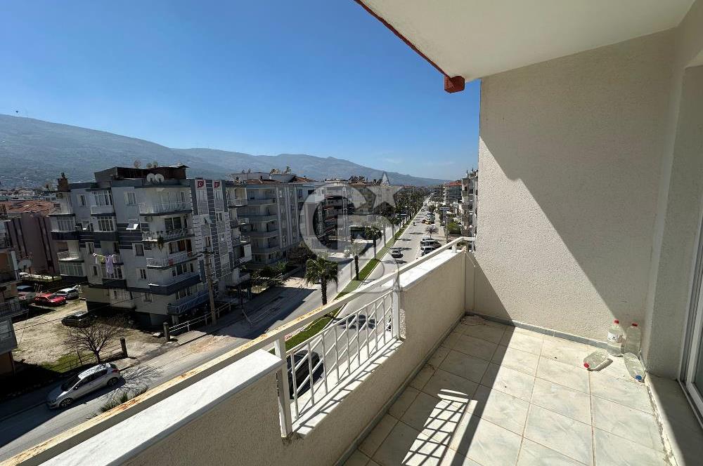 Tire Hürriyet Mahallesi’nde Satılık Geniş ve Bakımlı 3+1 Daire