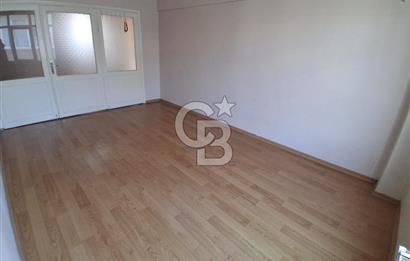 Pendik Batı Mahallesi çarşı 115 m2 net kiralık 3+1 daire boş