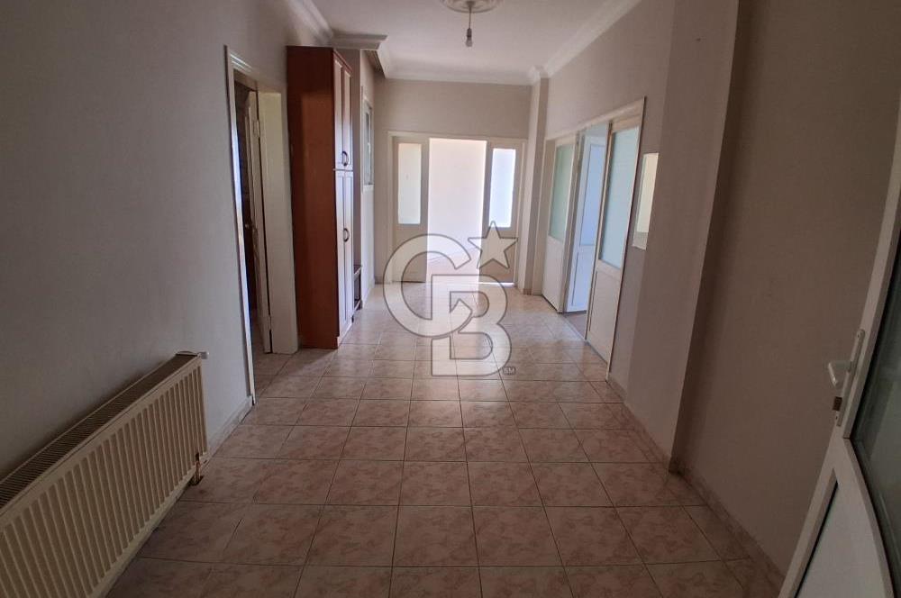 Pendik Batı Mahallesi çarşı 115 m2 net kiralık 3+1 daire boş