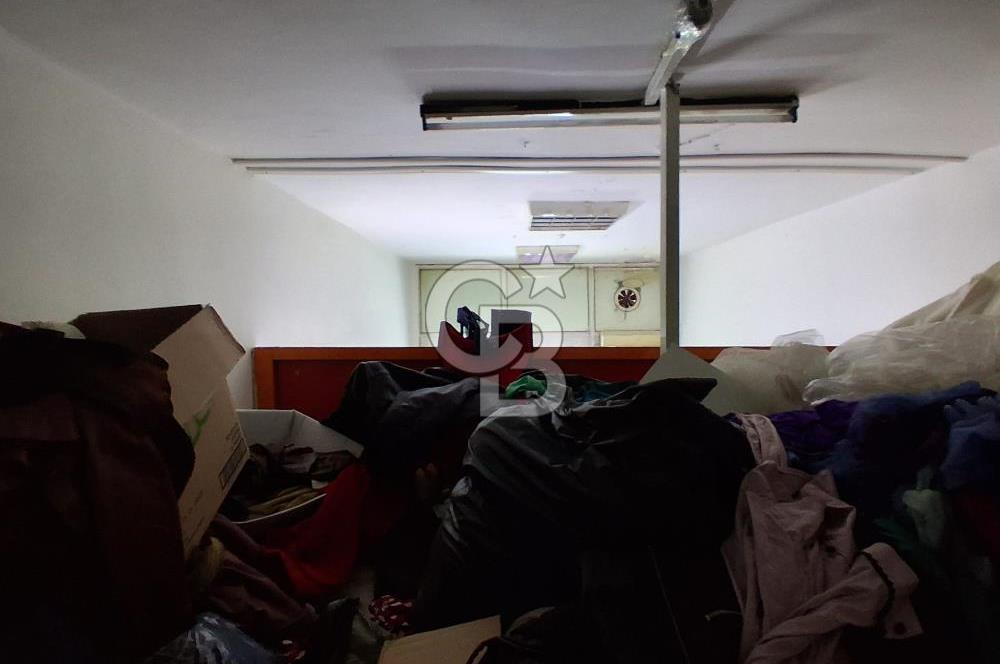 Pendik çarşı Batı mah pasaj içi kiralık 30 m2 net kiralık dükkan