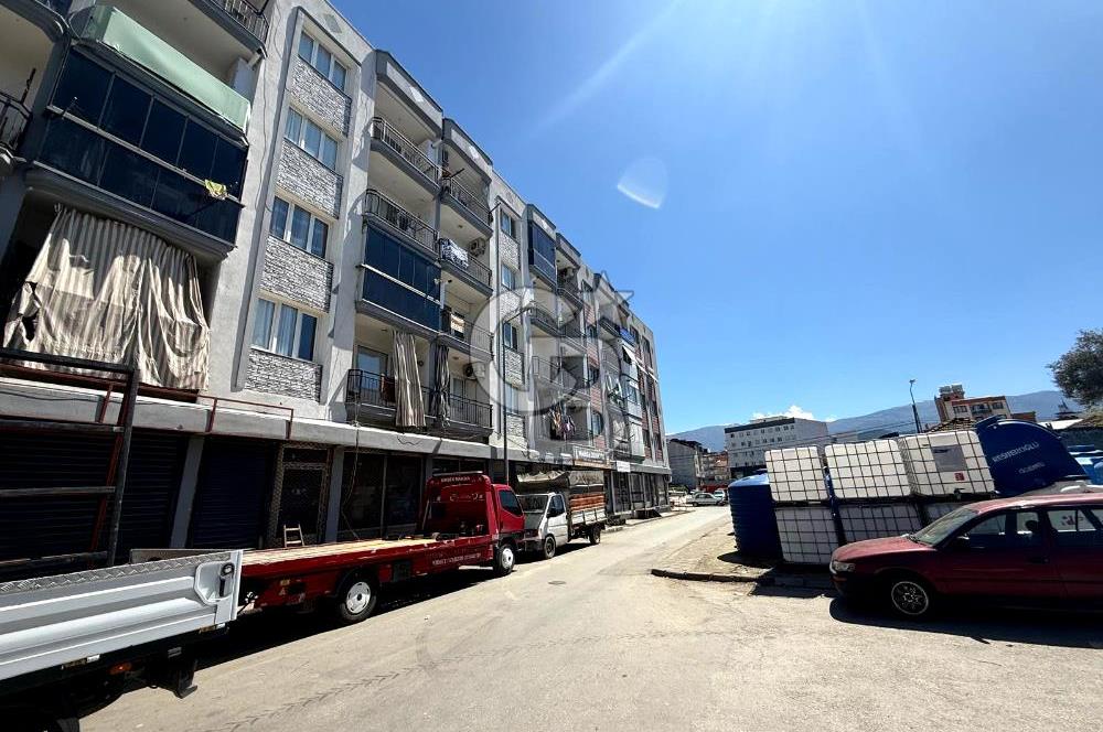 Salihli Gaziler Mahallesi'nde Ara Kat Asansörlü 3+1 Daire