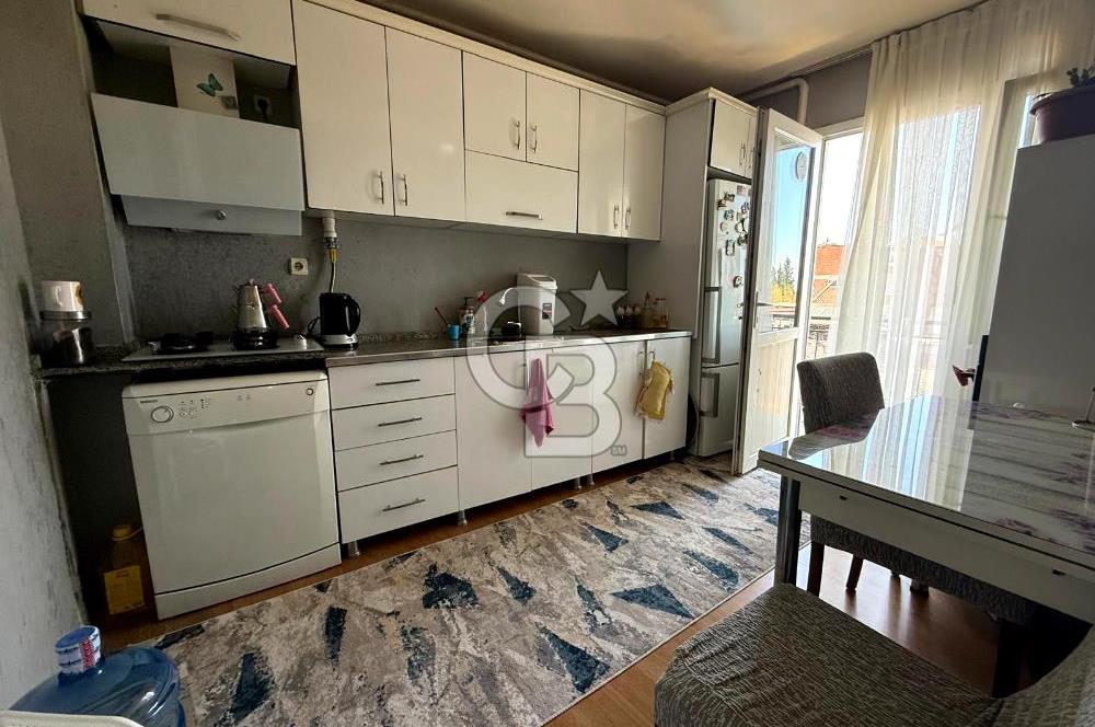 Salihli Gaziler Mahallesi'nde Ara Kat Asansörlü 3+1 Daire