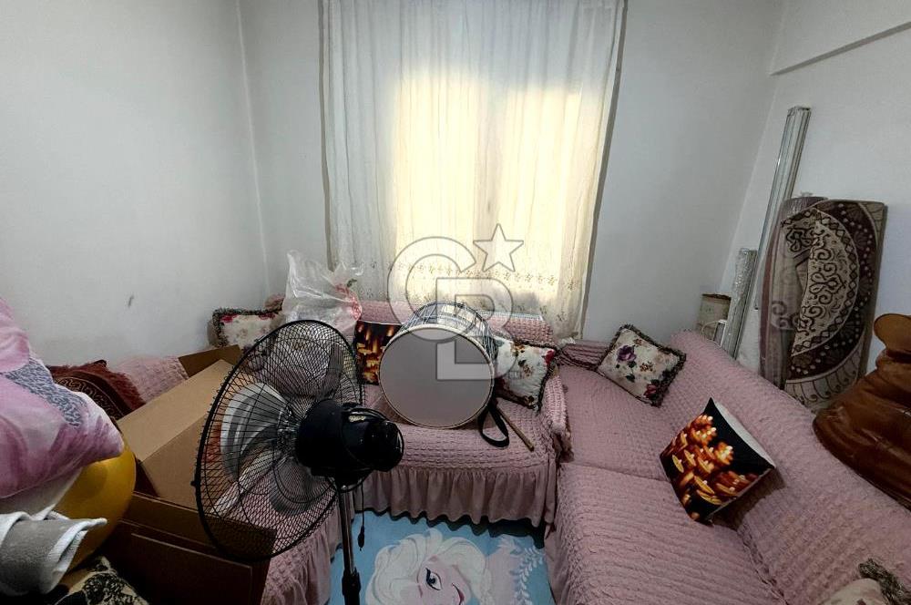 Salihli Gaziler Mahallesi'nde Ara Kat Asansörlü 3+1 Daire