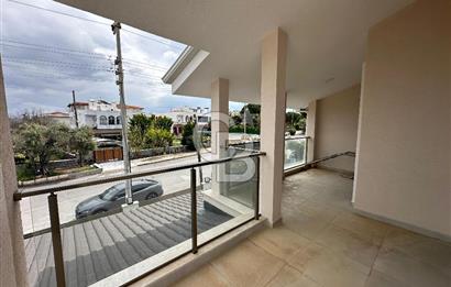 Çeşme Boyalıkta 400 m² Geniş Kullanımlı Satılık Dubleks Villa