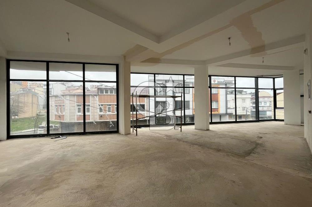 Arnavutköy Nenehatun'da Sıfır, Köşe Başlı 2 Katlı Dükka