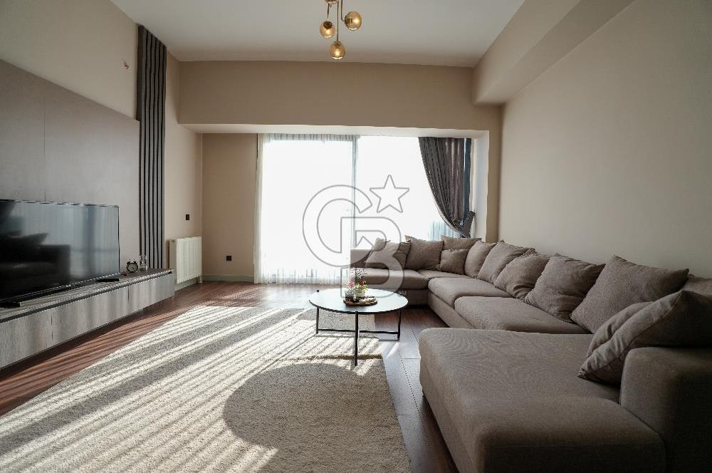 Bornova Yeşilova'da Kiralık Eşyalı 3+1 Lüks Site Dairesi