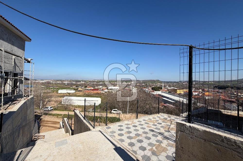 ÇANAKKALE MERKEZ SARAYCIK KÖYÜNDE SATILI 4+1 VİLLA