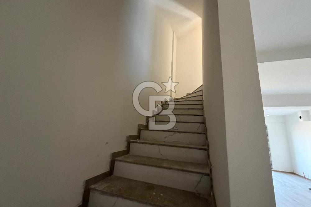 ÇANAKKALE MERKEZ SARAYCIK KÖYÜNDE SATILI 4+1 VİLLA