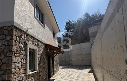 ÇANAKKALE MERKEZ SARAYCIK KÖYÜNDE SATILI 4+1 VİLLA