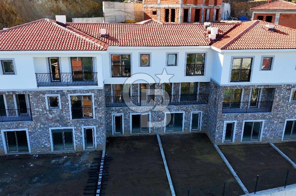 ÇANAKKALE MERKEZ SARAYCIK KÖYÜNDE SATILI 4+1 VİLLA