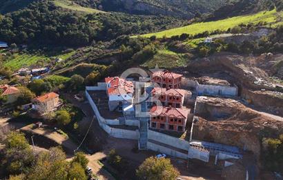 ÇANAKKALE MERKEZ SARAYCIK KÖYÜNDE SATILI 4+1 VİLLA