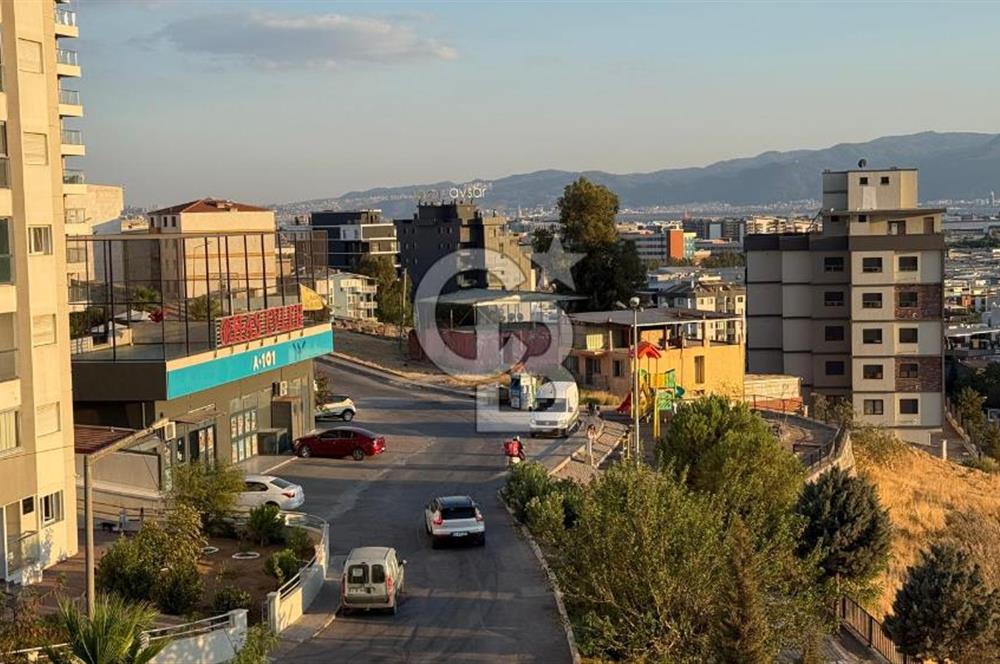 İzmir Çiğli Esentepe'de Kiralık Geniş 3+1 Daire