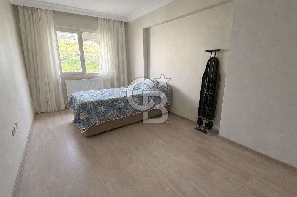 İzmir Çiğli Esentepe'de Kiralık Geniş 3+1 Daire