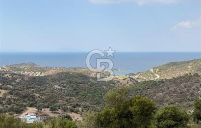 Foça Sazlıca Mevkiinde Satılık Deniz Manzaralı Arsa