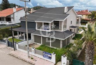 Çeşme Boyalıkta 400 m² Geniş Kullanımlı Satılık Dubleks Villa - 1 - 343163