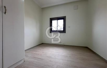 Çeşme Boyalıkta 400 m² Geniş Kullanımlı Satılık Dubleks Villa