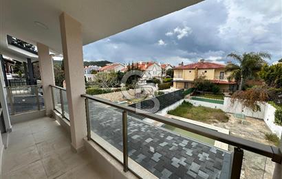 Çeşme Boyalıkta 400 m² Geniş Kullanımlı Satılık Dubleks Villa