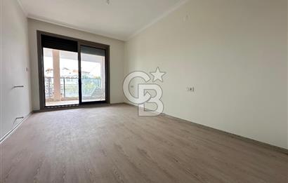 Çeşme Boyalıkta 400 m² Geniş Kullanımlı Satılık Dubleks Villa