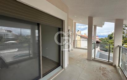 Çeşme Boyalıkta 400 m² Geniş Kullanımlı Satılık Dubleks Villa