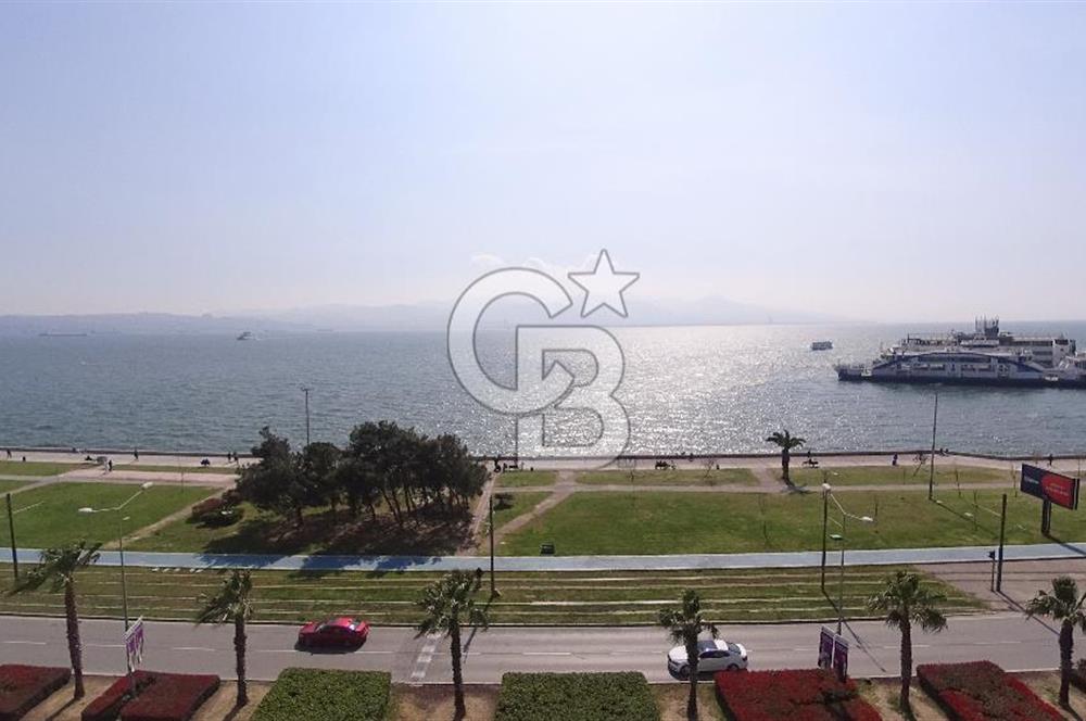 İzmir Bostanlı Yalı Trademark Yıllar Apt. Satılık 2+1 100 m² Daire
