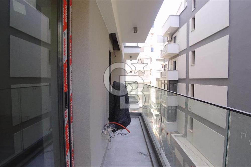 İzmir Bostanlı Yalı Trademark Yıllar Apt. Satılık 2+1 100 m² Daire