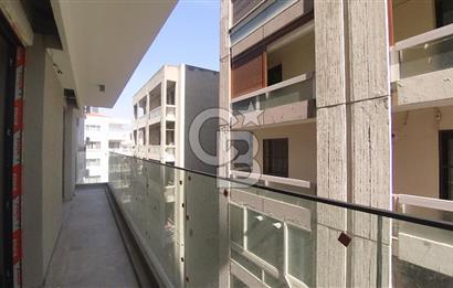 İzmir Bostanlı Yalı Trademark Yıllar Apt. Satılık 2+1 100 m² Daire