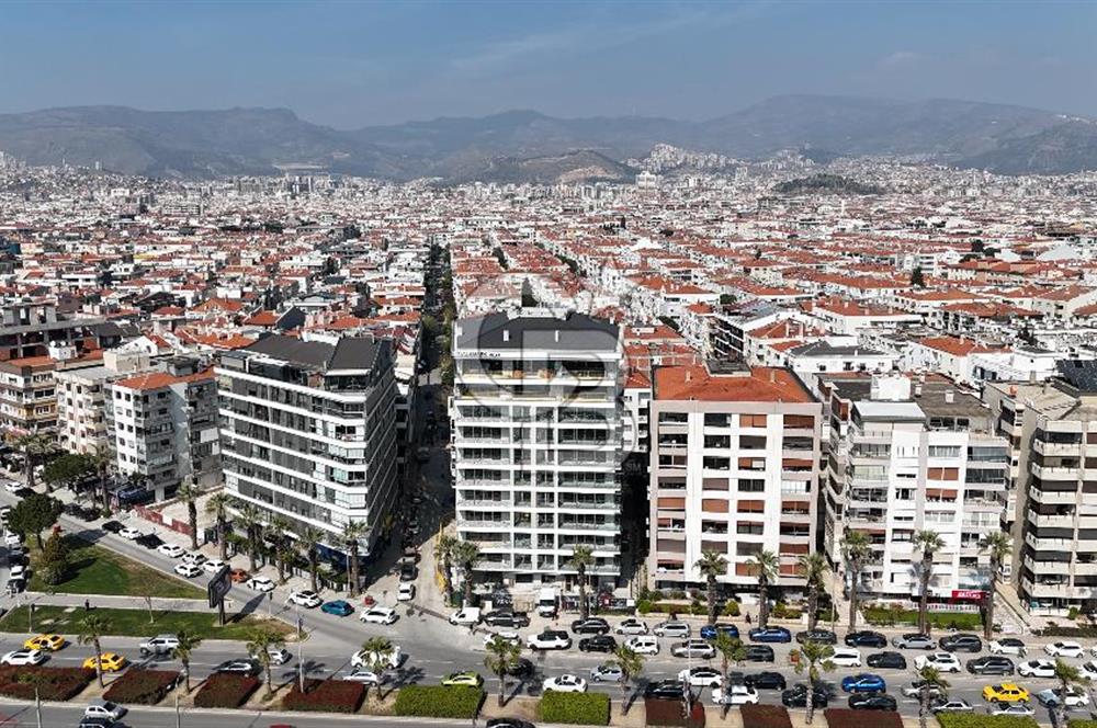 İzmir Bostanlı Yalı Trademark Yıllar Apt. Satılık 2+1 100 m² Daire