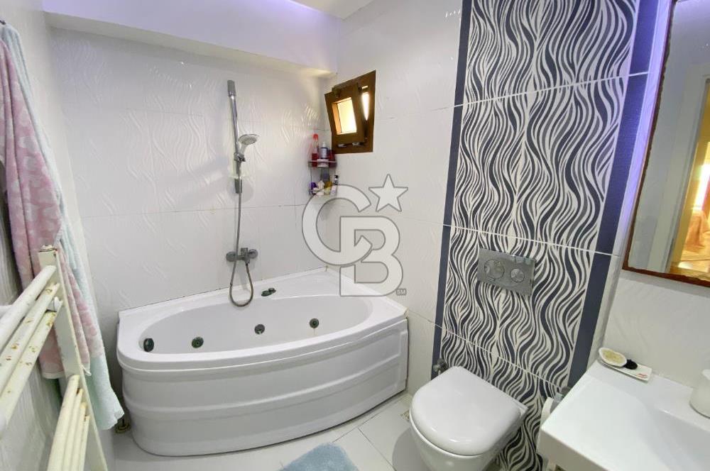 KUŞADASI SOĞUCAKTA SELCUK DENGE SİTESİ 5+2 TRİPLEKS VİLLA