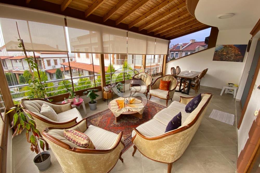 KUŞADASI SOĞUCAKTA SELCUK DENGE SİTESİ 5+2 TRİPLEKS VİLLA