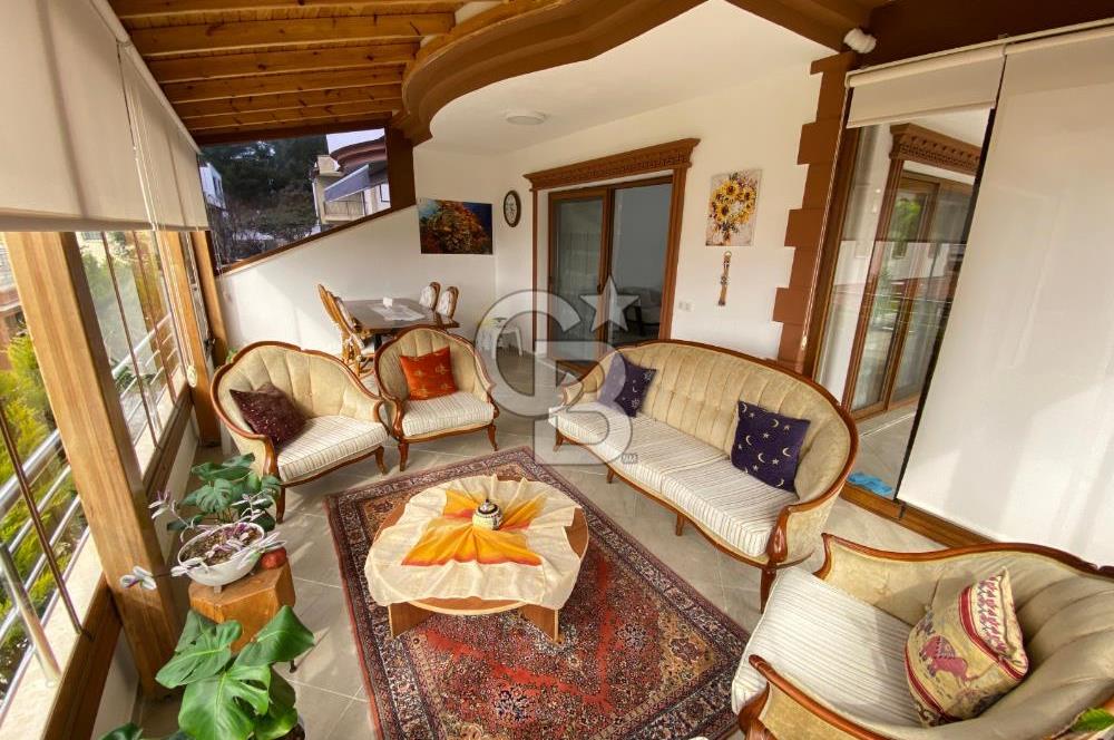 KUŞADASI SOĞUCAKTA SELCUK DENGE SİTESİ 5+2 TRİPLEKS VİLLA