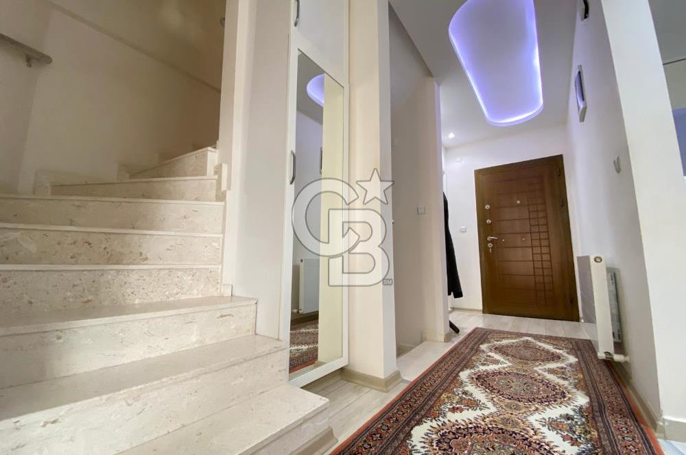 KUŞADASI SOĞUCAKTA SELCUK DENGE SİTESİ 5+2 TRİPLEKS VİLLA